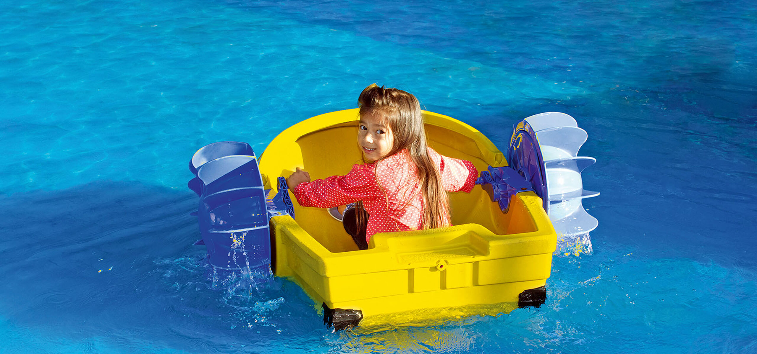 Paddle boat im Waterpark an der Ostsee