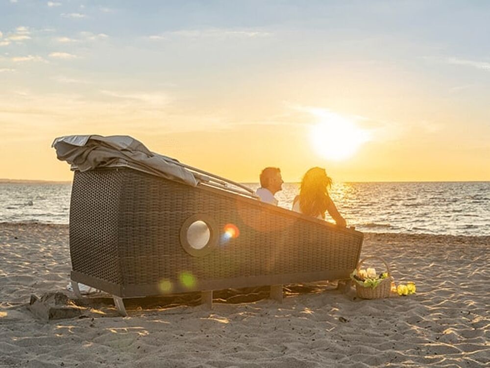 Vacation offer at the Baltic Sea: Stay in a cosy wicker beach bed